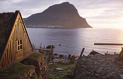 is-fishing-village-th1