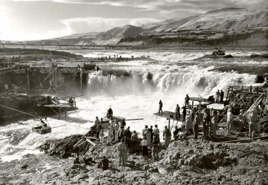 celilo-falls-unknown