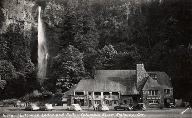 Multnomah_Falls_Lodge_1_800H