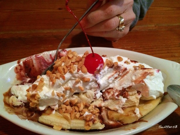 Photography-Dessert-Banana Split-Food-SwittersB