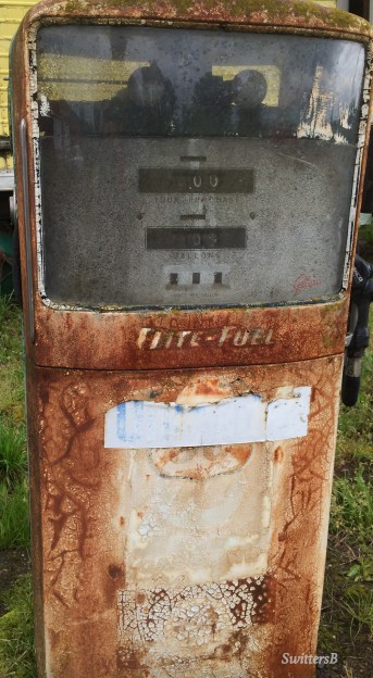Photography-SwittersB-Old Gas Pump-Rural