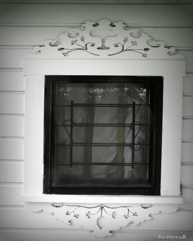 Photography-Window Frame-Old House-SwittersB