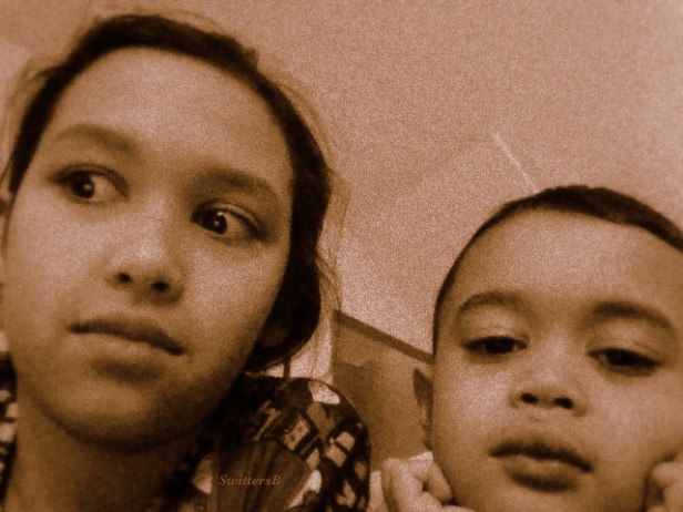 photography-SwittersB-cell phone-grandkids