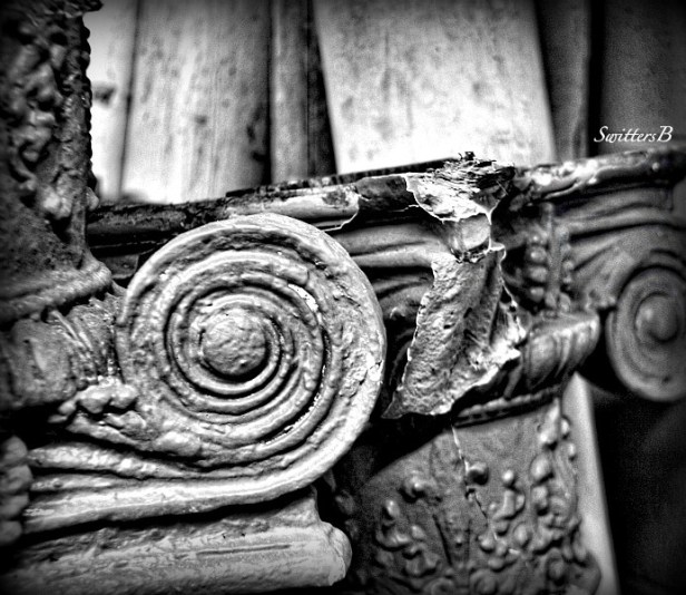 columns-architecture-scroll-photography-support-SwittersB
