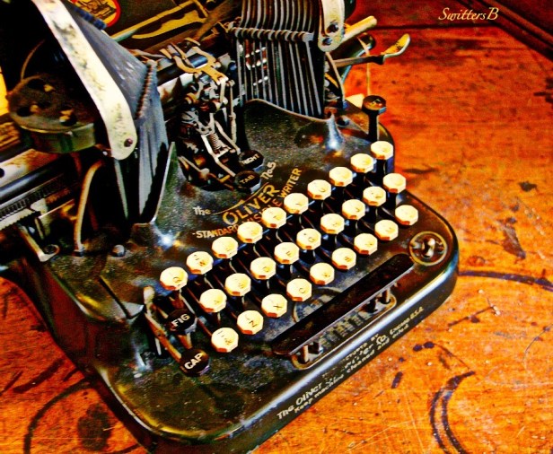 old typewriter-The Oliver-photography-vintage-SwittersB