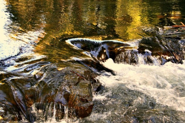 rapids-water-rocks-river-oregon-photography-SwittersB