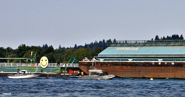 Barge-Tug-Columbia River-Boating Safety-Photography-Oregon-SwittersB