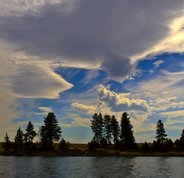 clouds-lake-trees-sky-Oregon-photography-SwittersB
