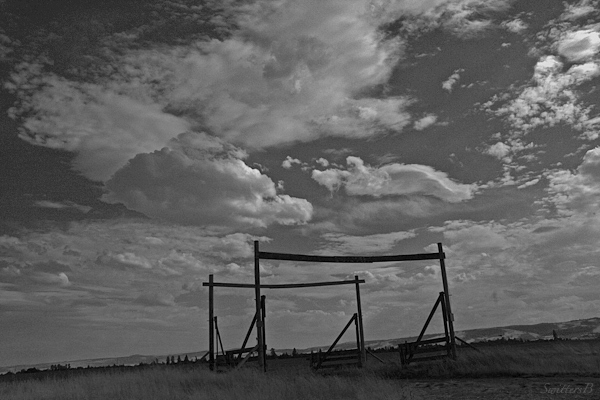 the gate- a big sky-clouds-nature-Oregon-SwittersB-photography.jpg-5454