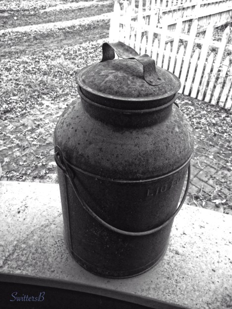 old can-farm-wooden fence-photography-SwittersB-rural