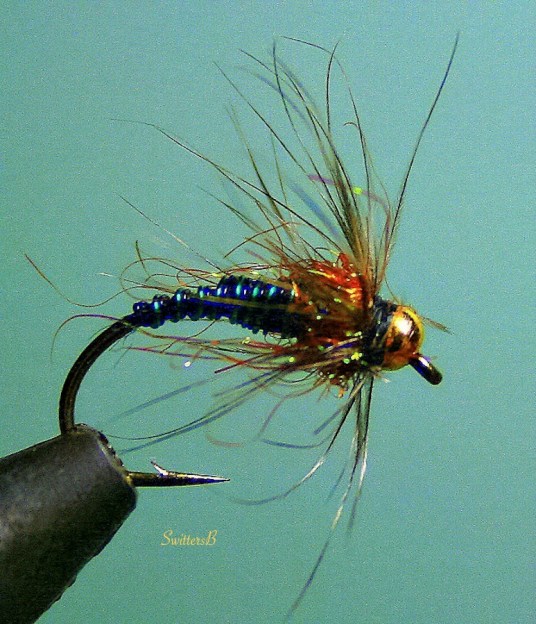 wet fly-blue wire-fly tying-macro photography-SwittersB