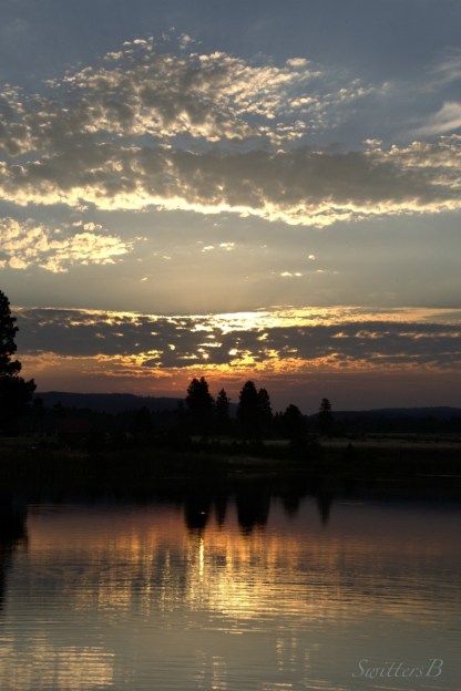 Oregon sunset-lake-photography-clouds-SwittersB