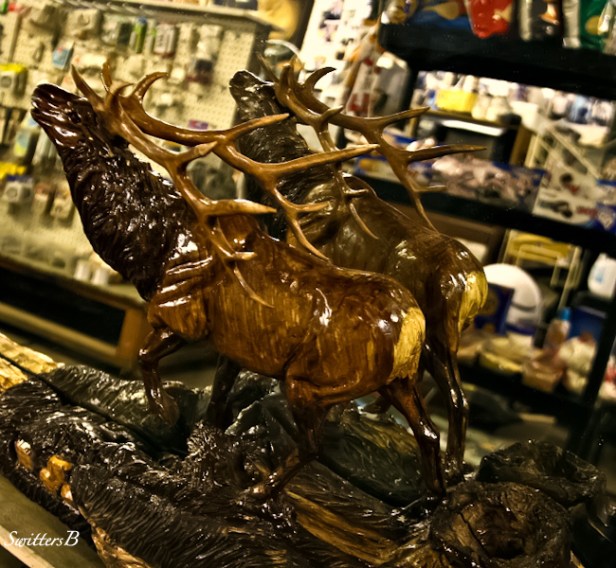 wood carving-elk-charlie knight-SwittersB-Oregon