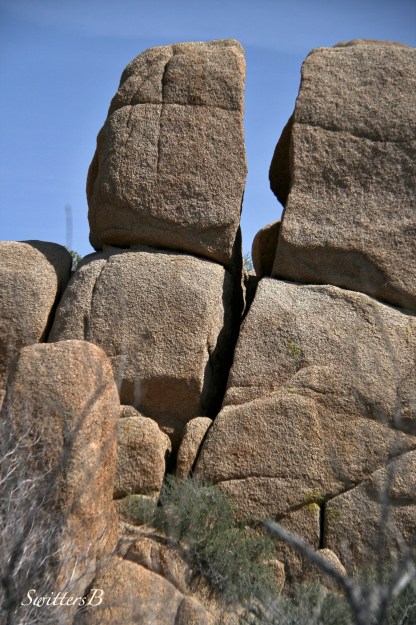 divided-rocks-landscape-desert-Mojave-SwittersB