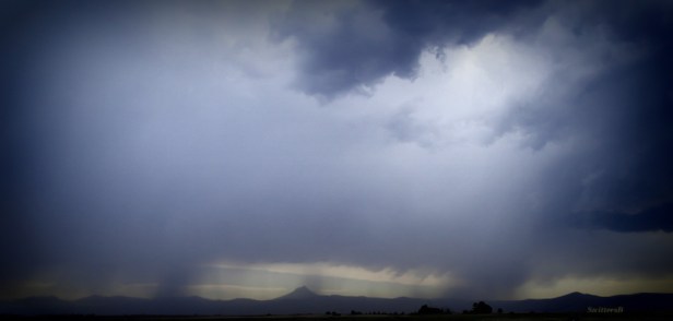 low storm clouds-Oregon-desert-photo-SwittertsB