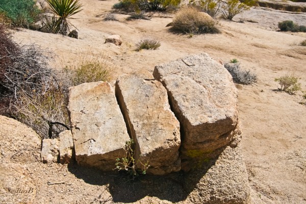 rocks split-sliced-desert-Joshua Tree-photo-SwittersB