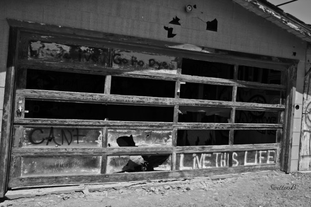 service station-Bombay Beach-SwittersB-front door