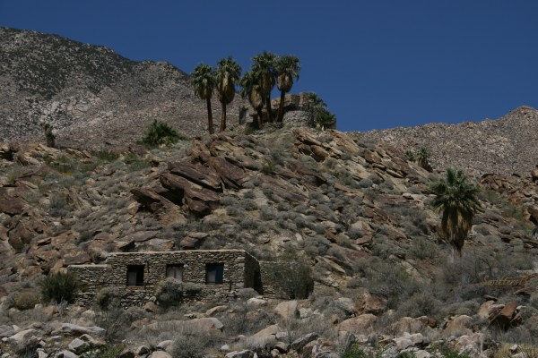 stone building-desert-Andreas Canyon-SwittersB