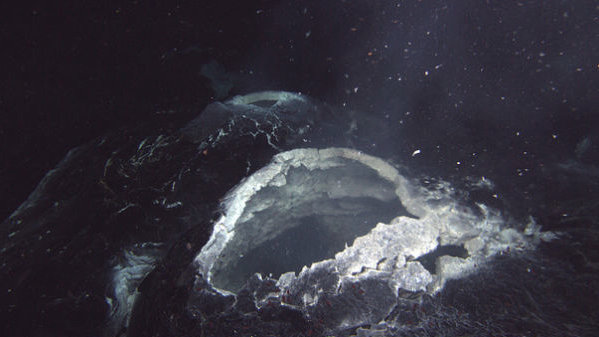 volcano-Axial Seamount