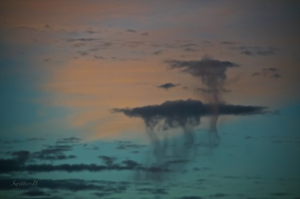 jelly fish clouds-Oregon-Cascades-weather-SwittersB