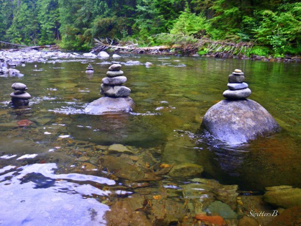 river-stone-stacks-SwittersB-Oregon