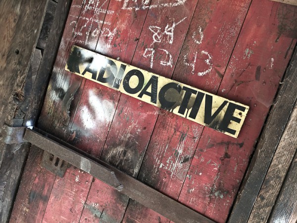 door-mill-radioactive-sign-SwittersB