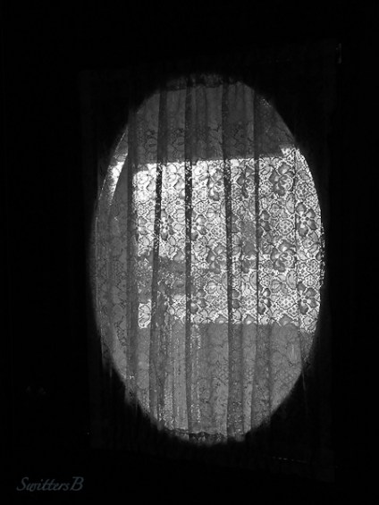 curtains-oval window-farm-SwittersB