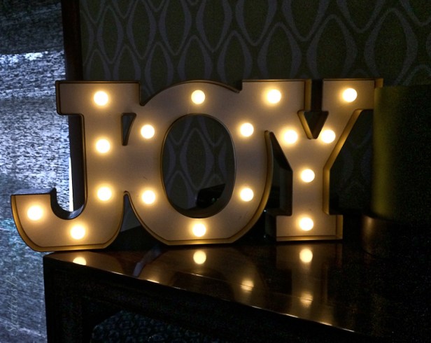 Joy-Art-Happy-MCM Wallpaper-SwittersB