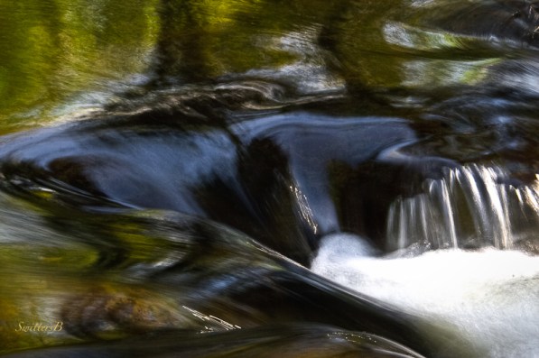 swirl-vibrations-plunge-river-SwittersB