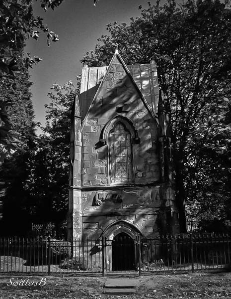 Lone Fir Cemetery-Macleay Mausoleum-Portland-SwittersB