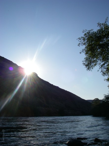 SwittersB-sunset over rim-Deschutes River