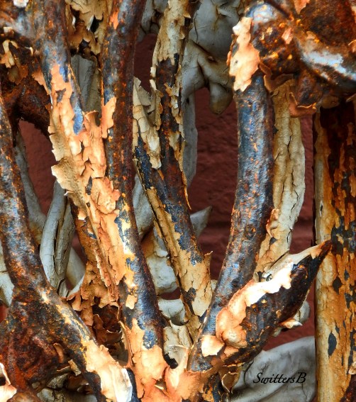 iron-peeling paint-rust-decay-SwittersB