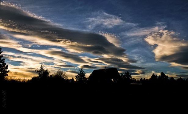 night-sky-cabin-clouds-swittersb