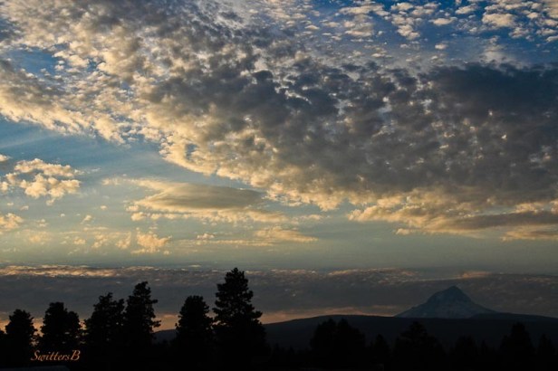 mt-hood-dusk-clouds-swittersb