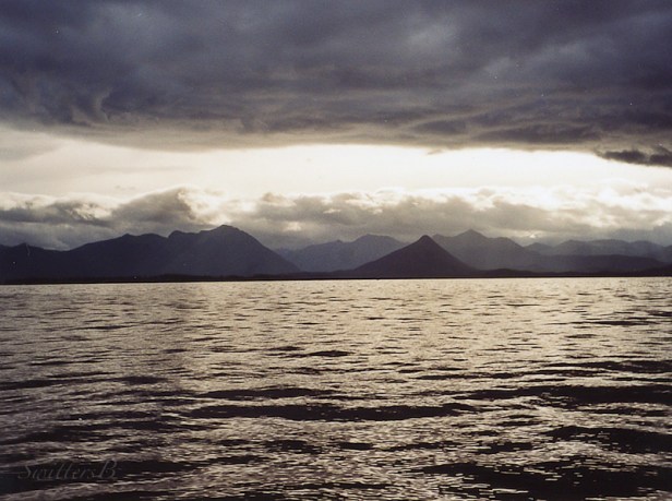 alaska-mountains-sea-swittersb