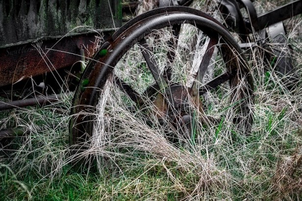 farm-old-machinary-wheel-swittersb