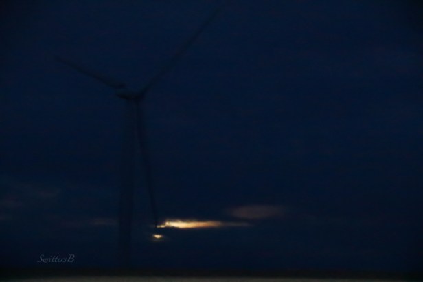 wind-turbine-moon-light-swittersb-2