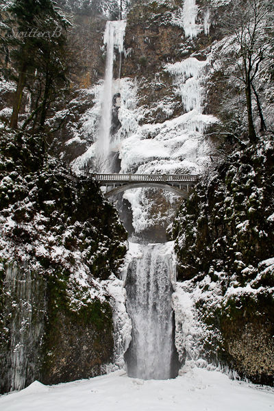 multnomah-falls-full-view-winter-swittersb