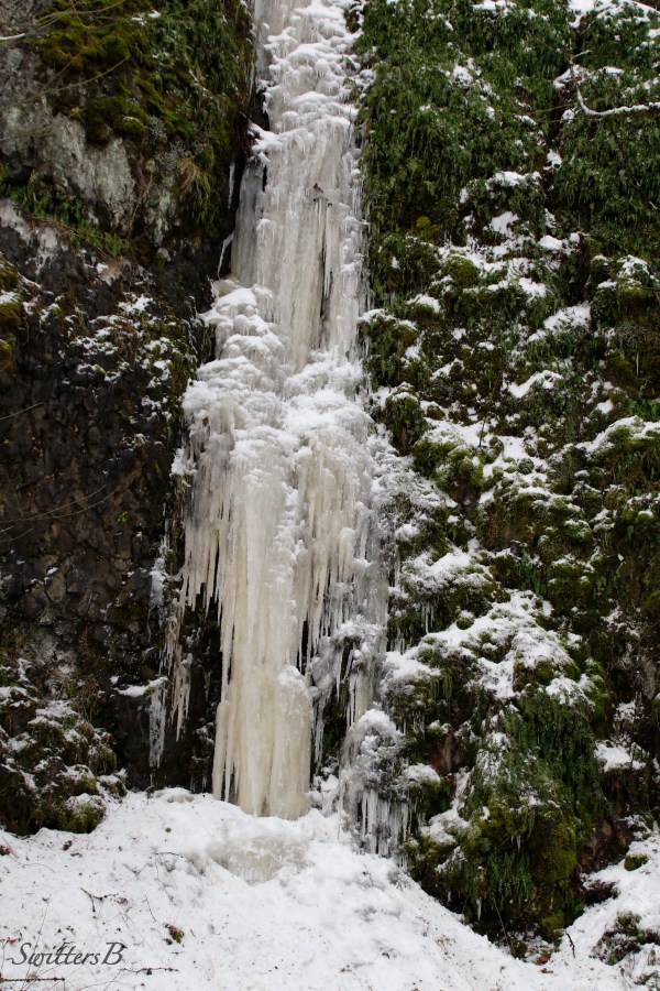 frozen-falls-gorge-oregon-swittersb