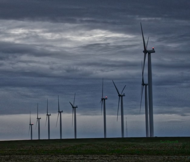 wind turbines-rufus-Oregon-SwittersB 2
