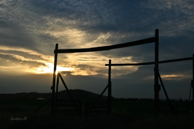 sunrise-SwittersB-morning-gates-Central Oregon-Gary Muncy