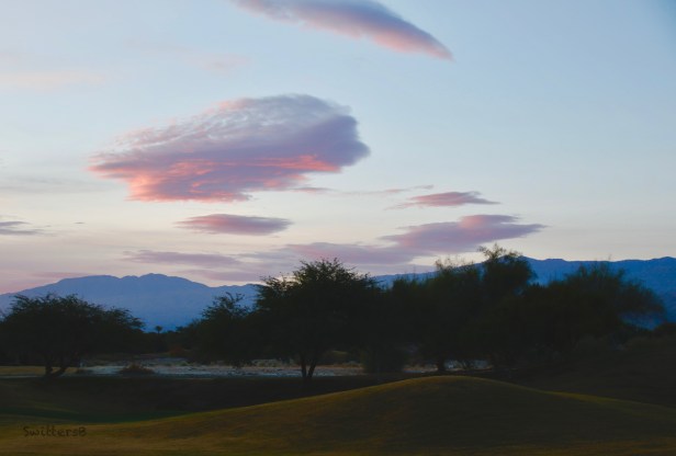 Puffy cloud-dusk-desert-peaceful-SwittersB